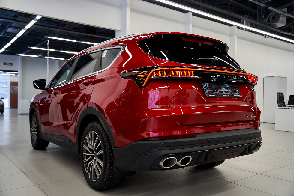 JETOUR X70 PLUS Luxury, красный