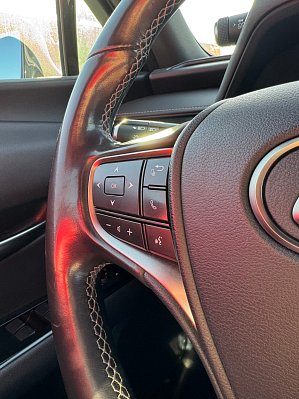 Lexus UX #discover, 2019 года, пробег 108973 км