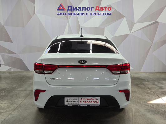 Kia Rio Luxe, 2020 года, пробег 110850 км