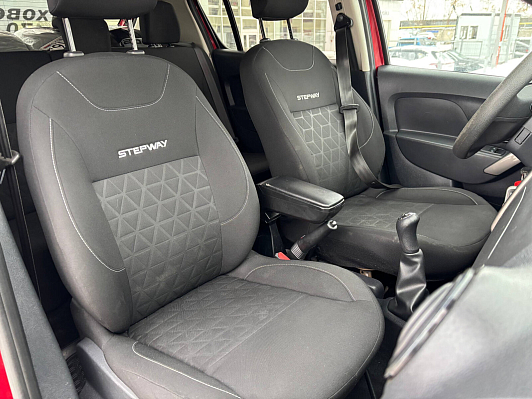 Renault Sandero Confort, 2016 года, пробег 94018 км