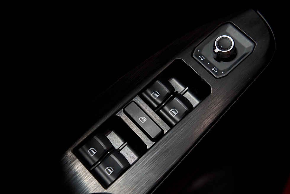 Haval Jolion Elite, красный