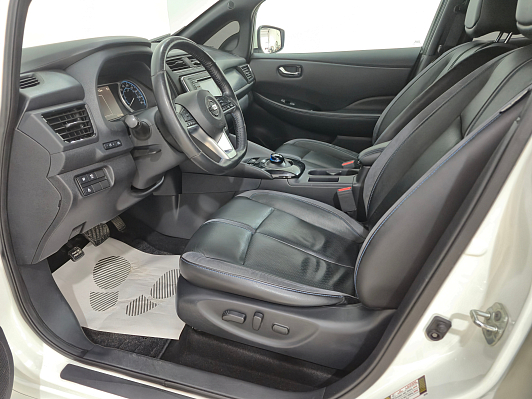 Nissan Leaf, 2019 года, пробег 53097 км