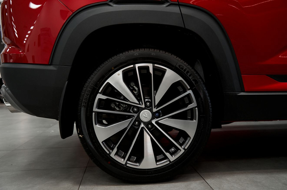 Changan CS35 Plus Техно, красный