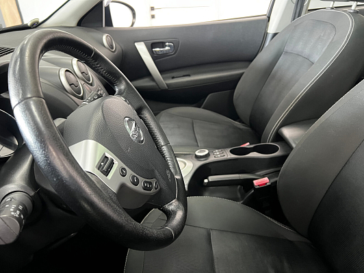 Nissan Qashqai+2 LE+, 2011 года, пробег 140000 км
