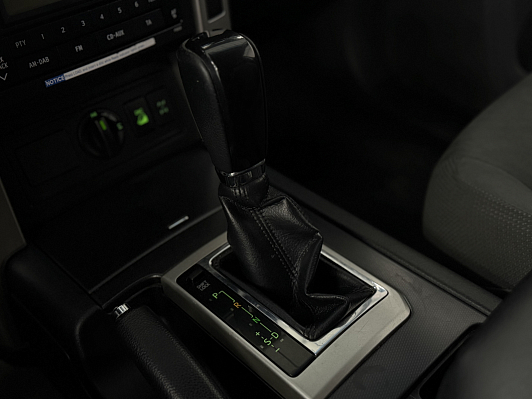 Toyota Land Cruiser Prado, 2011 года, пробег 217700 км