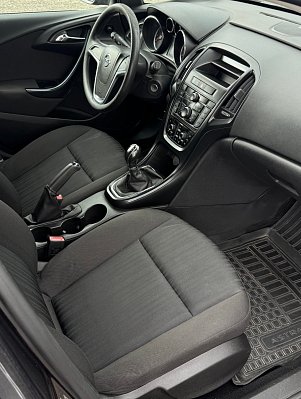 Opel Astra Essentia, 2011 года, пробег 151465 км