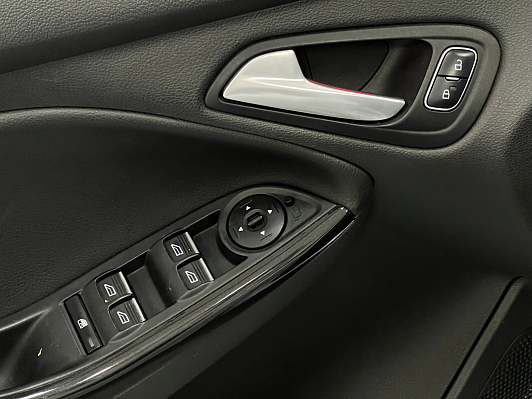 Ford Focus Titanium, 2017 года, пробег 142932 км