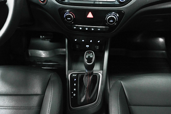 Hyundai Solaris Elegance + Prestige + Style, 2020 года, пробег 119612 км