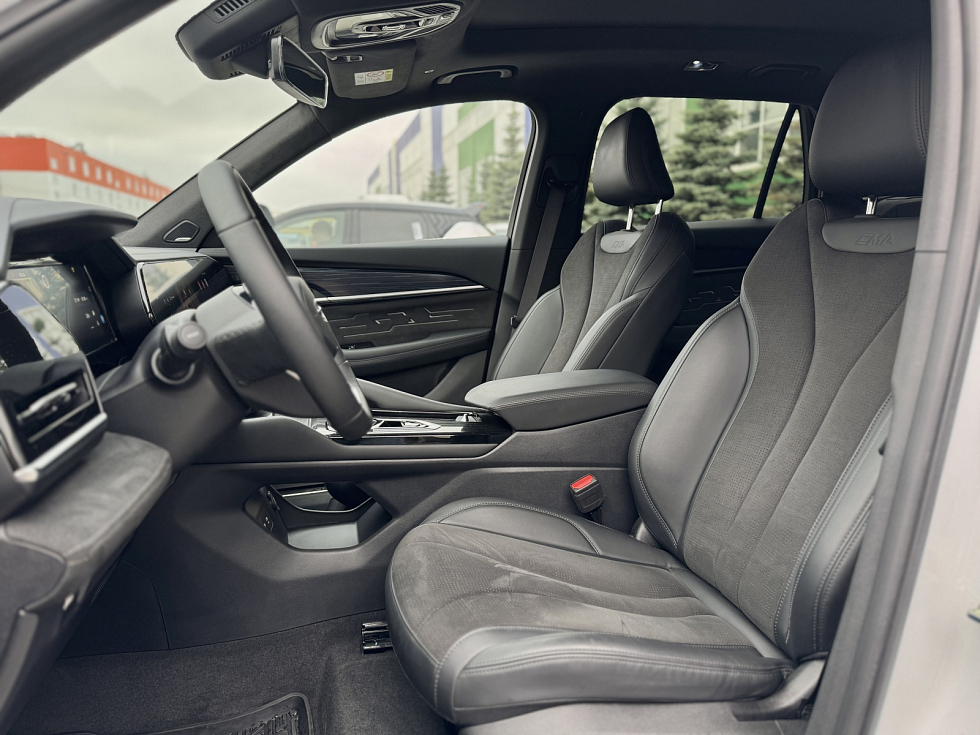 Geely Monjaro Flagship, белый