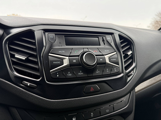 Lada (ВАЗ) Vesta Luxe Multimedia (2017-2019), 2019 года, пробег 92437 км