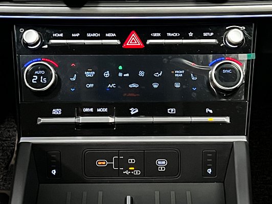 Hyundai Santa Fe, 2024 года, пробег 10800 км