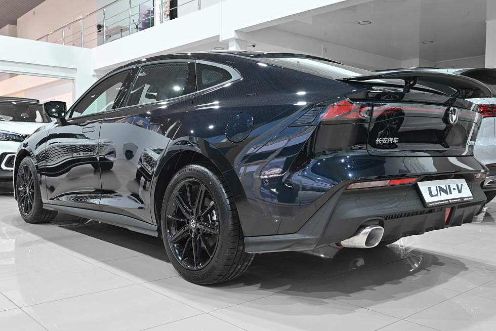 Changan UNI-V Стандарт, черный