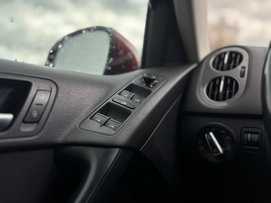 Volkswagen Tiguan Adventure, 2012 года, пробег 216200 км