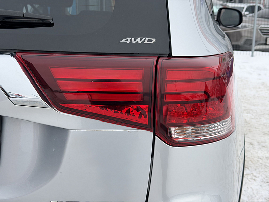 Mitsubishi Outlander Intense+, 2018 года, пробег 148000 км