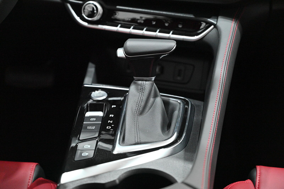 Changan Eado Plus Tech, белый