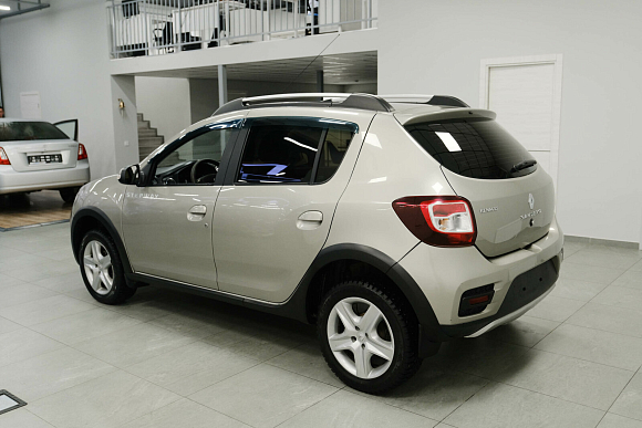 Renault Sandero Confort, 2017 года, пробег 118285 км