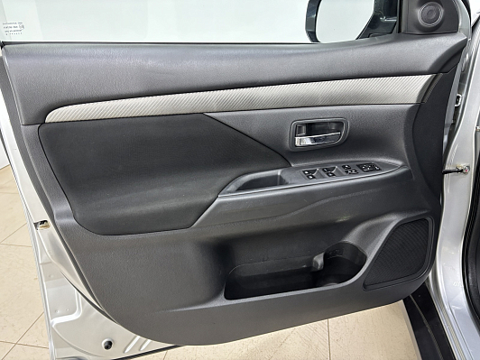 Mitsubishi Outlander Intense+, 2018 года, пробег 139803 км