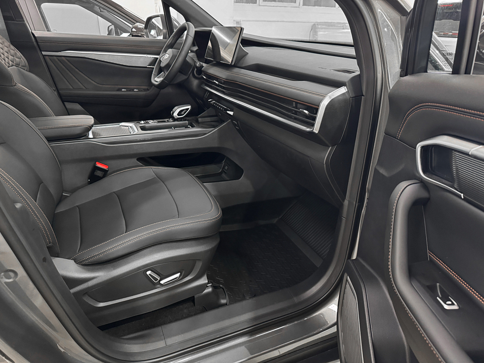 Geely Okavango Flagship, серый