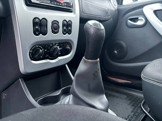 Renault Sandero, 2012 года, пробег 197941 км