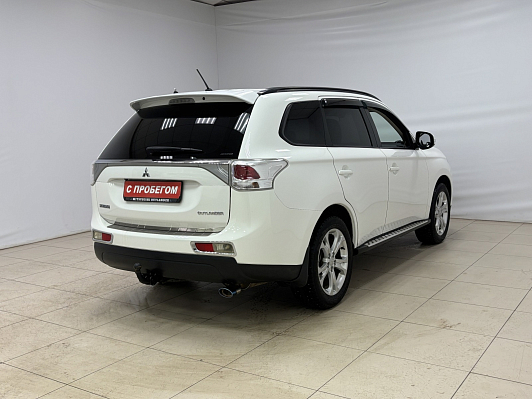 Mitsubishi Outlander Instyle, 2012 года, пробег 132867 км