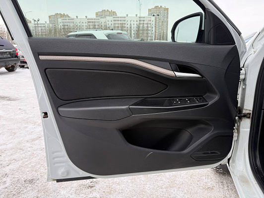 Lada (ВАЗ) Vesta Luxe Multimedia (2017-2019), 2019 года, пробег 92437 км