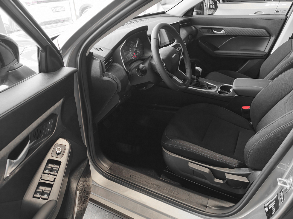 Haval Jolion Комфорт, серый