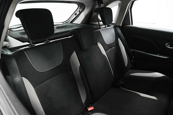 Lada (ВАЗ) XRAY Comfort, 2017 года, пробег 105000 км