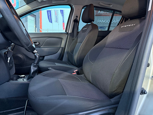 Renault Sandero Stepway Life, 2020 года, пробег 70801 км