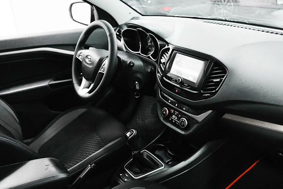 Lada (ВАЗ) Vesta Luxe Multimedia (2019-2021), 2018 года, пробег 144454 км