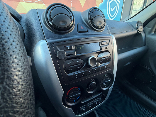 Lada (ВАЗ) Granta, 2017 года, пробег 121760 км