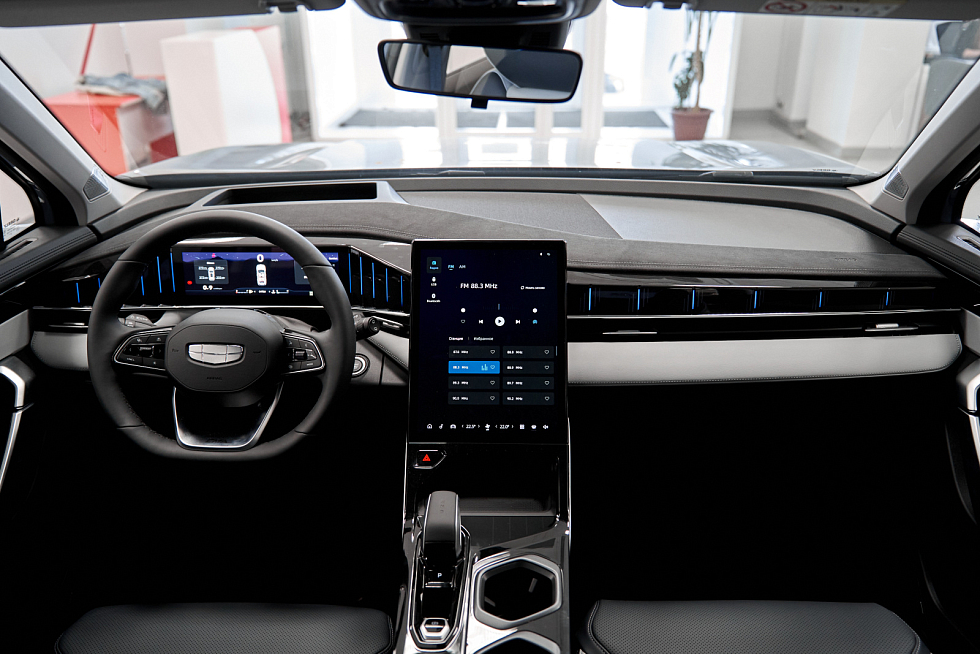 Geely Atlas Спорт, голубой