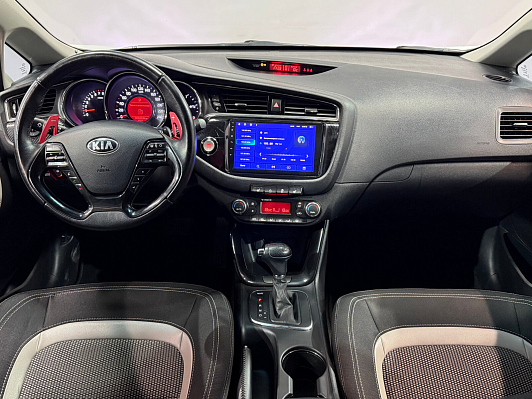 Kia Ceed Prestige, 2016 года, пробег 134415 км