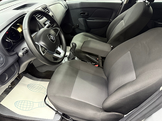 Renault Logan Life, 2019 года, пробег 39906 км