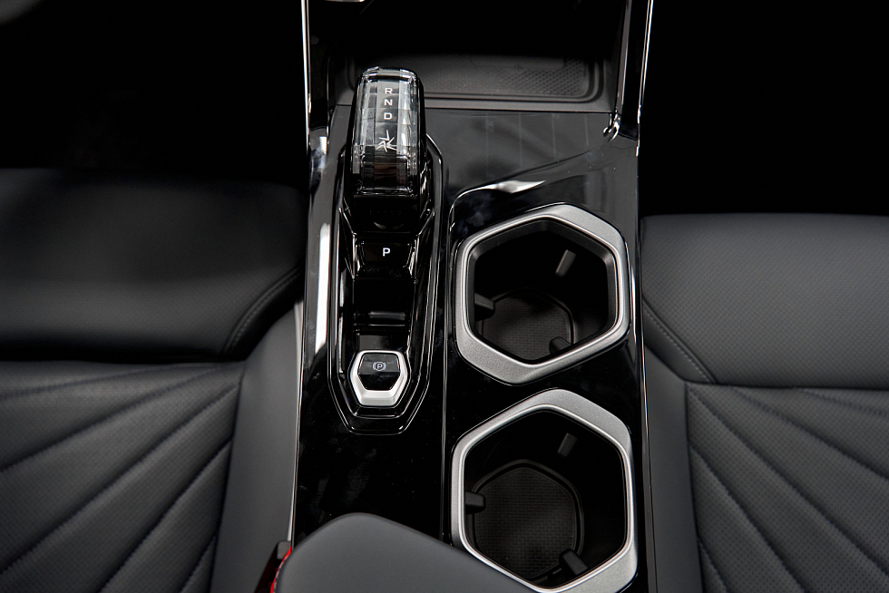 Geely Atlas Флагман, зеленый