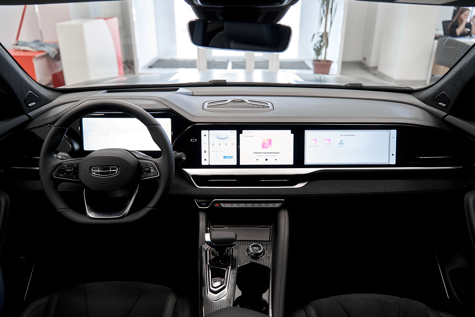 Geely Monjaro Exclusive, серый