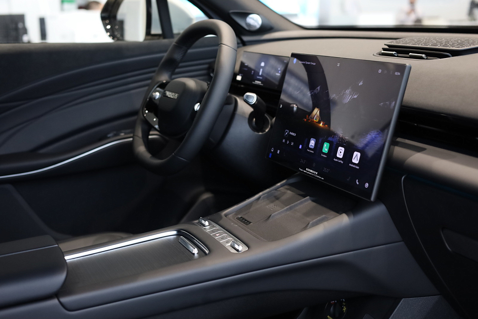 Omoda C7 Актив, серебряный