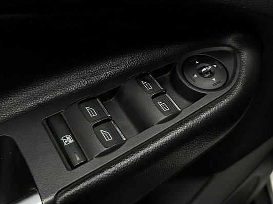 Ford Kuga Trend Plus, 2014 года, пробег 270000 км