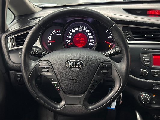 Kia Ceed, 2018 года, пробег 100000 км