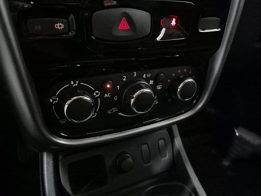 Renault Duster Expression, 2013 года, пробег 226926 км