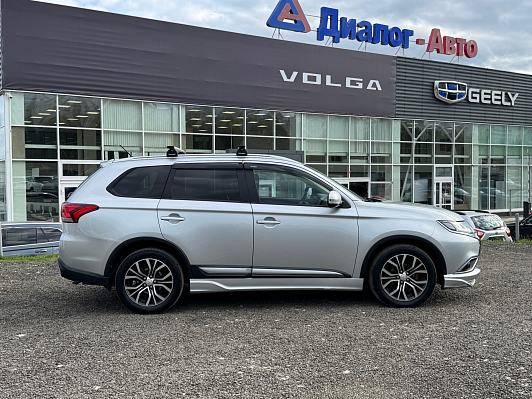 Mitsubishi Outlander Instyle, 2016 года, пробег 111826 км