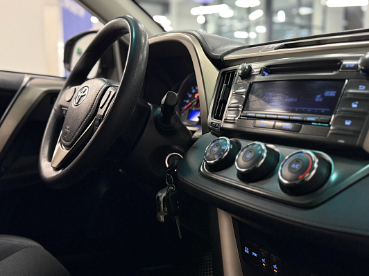 Toyota RAV4, 2013 года, пробег 121000 км
