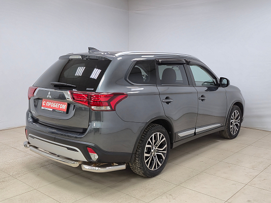 Mitsubishi Outlander Instyle, 2021 года, пробег 37140 км