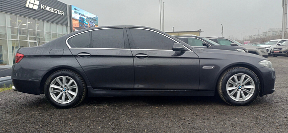 BMW 5 серии, 2016 года, пробег 235039 км