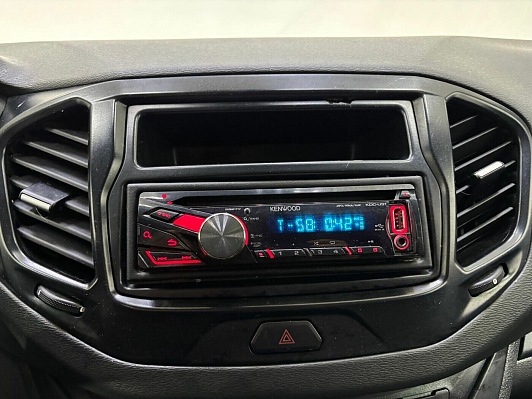 Lada (ВАЗ) Vesta 50 Anniversary, 2019 года, пробег 57573 км