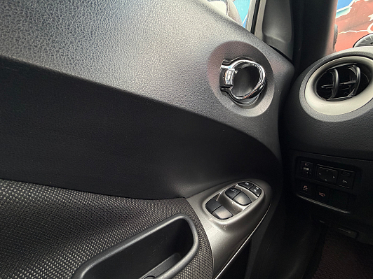 Nissan Juke, 2011 года, пробег 123500 км
