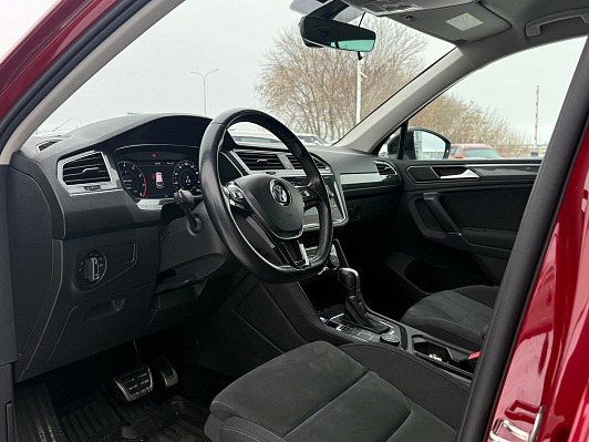 Volkswagen Tiguan Exclusive, 2018 года, пробег 133235 км