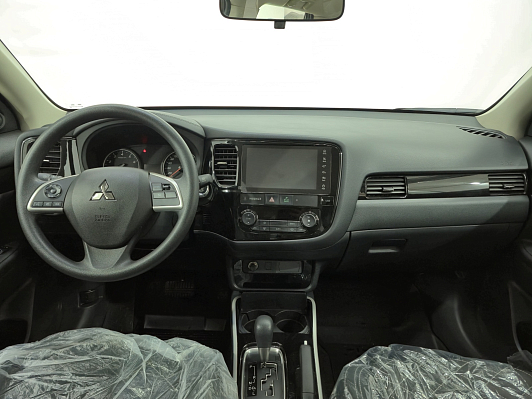 Mitsubishi Outlander Invite, 2022 года, пробег 906 км