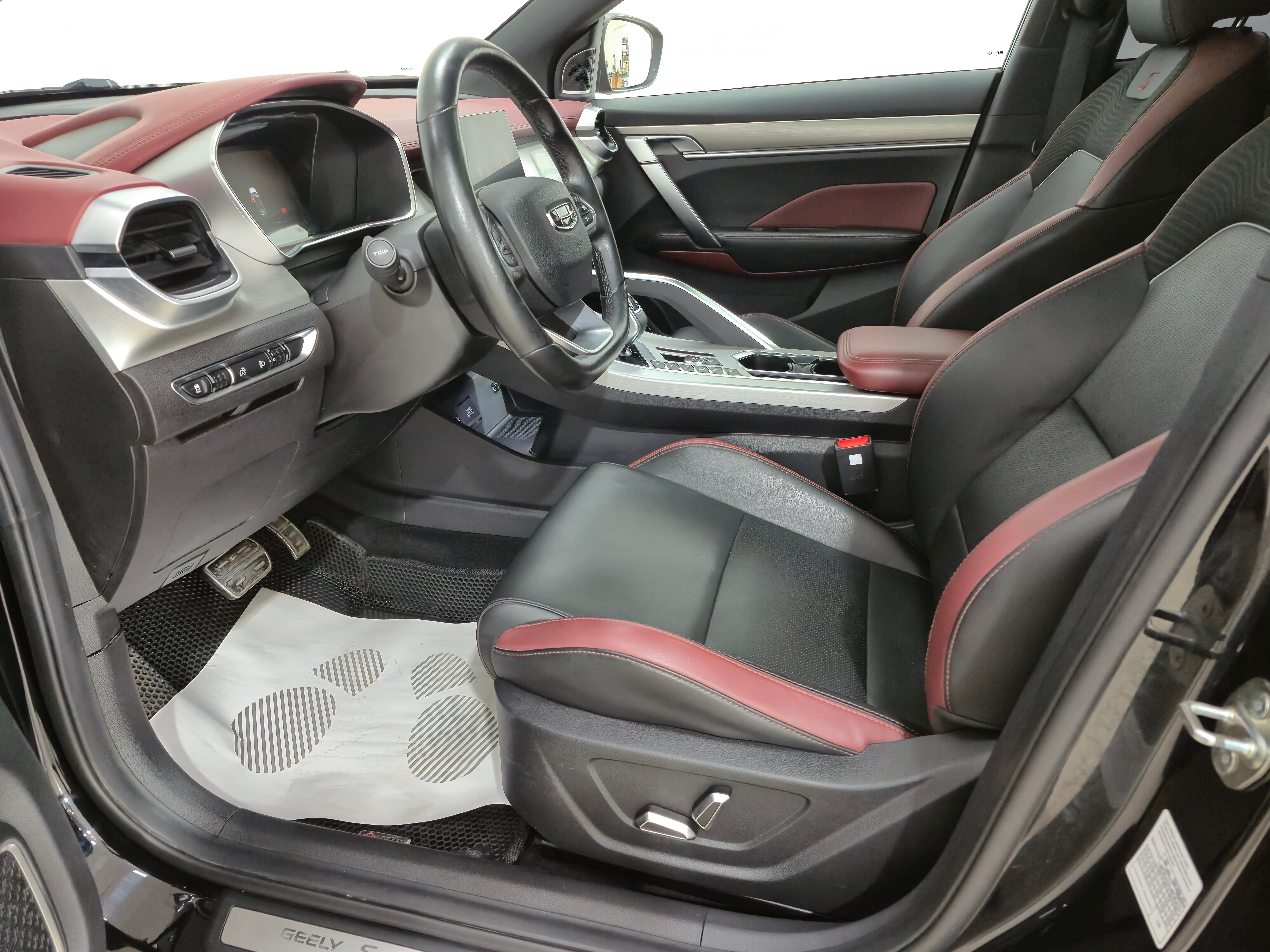 Geely Coolray Flagship, 2021 года, пробег 104370 км