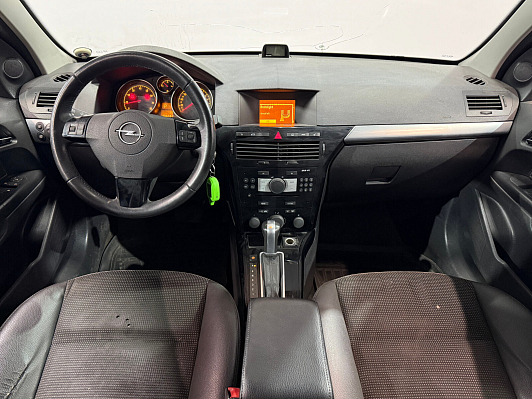Opel Astra, 2012 года, пробег 168228 км