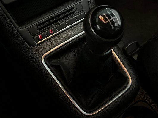 Volkswagen Tiguan Avenue, 2014 года, пробег 136810 км